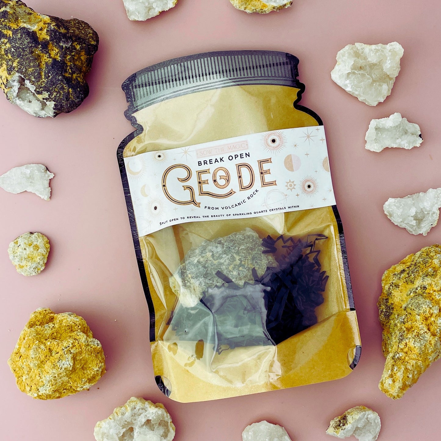 Break Open Geode Rock – Hidden Crystal Treasure