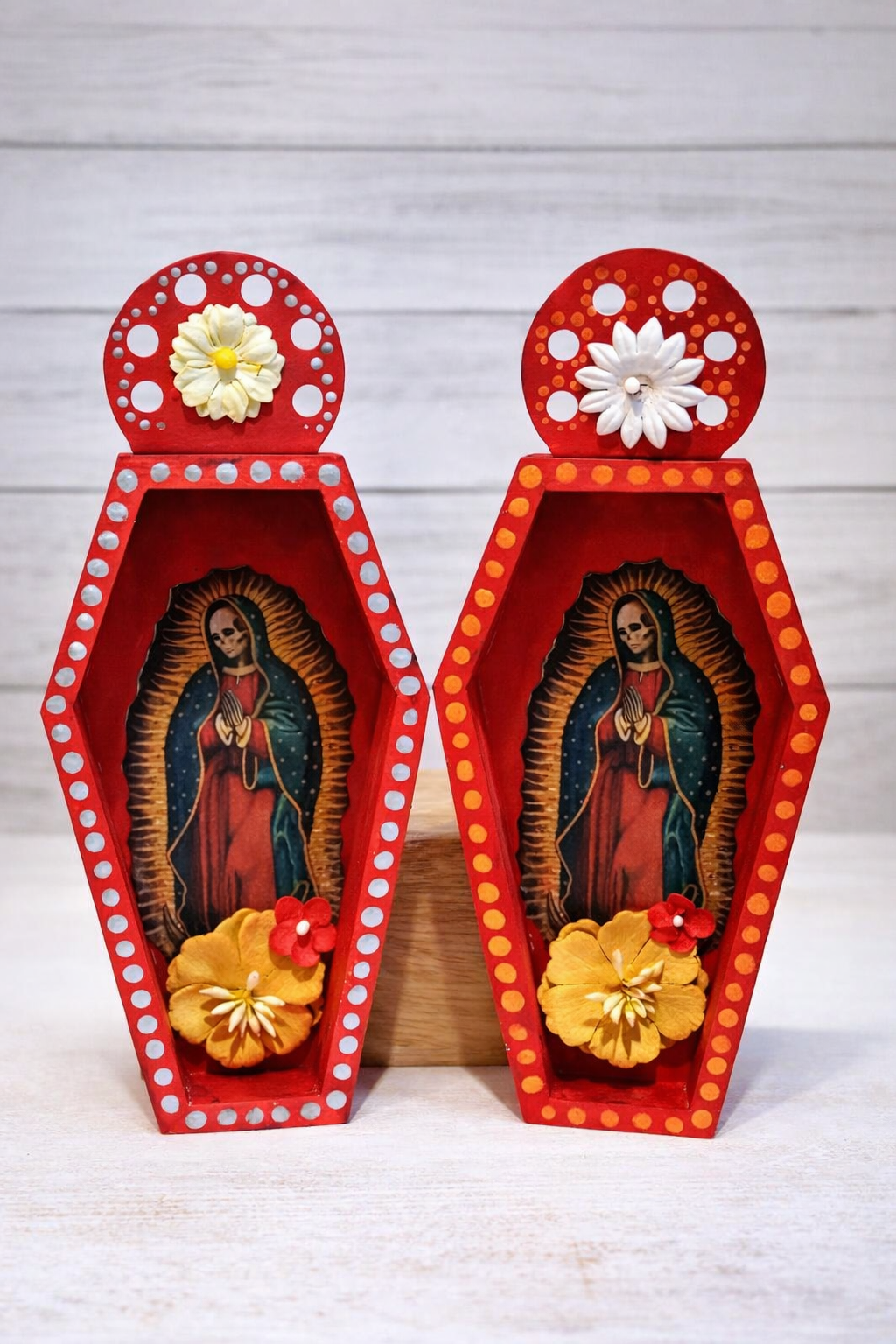 Santisima Muerte Altar: Red